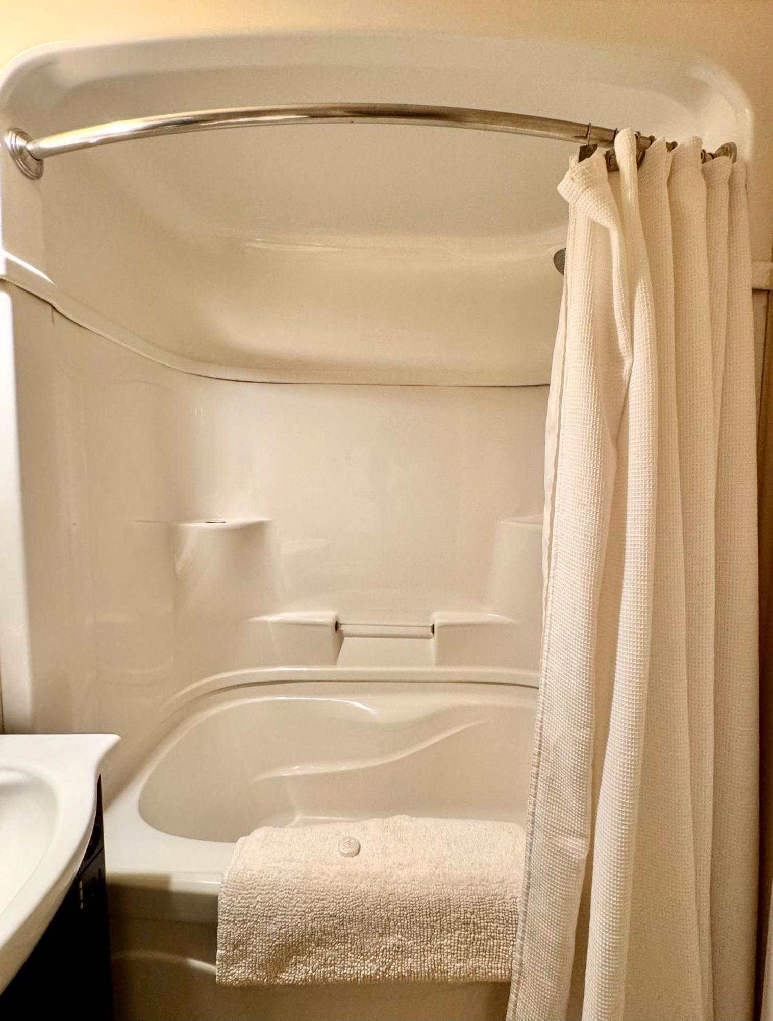 Fundy Line Motel 미라미치 외부 사진