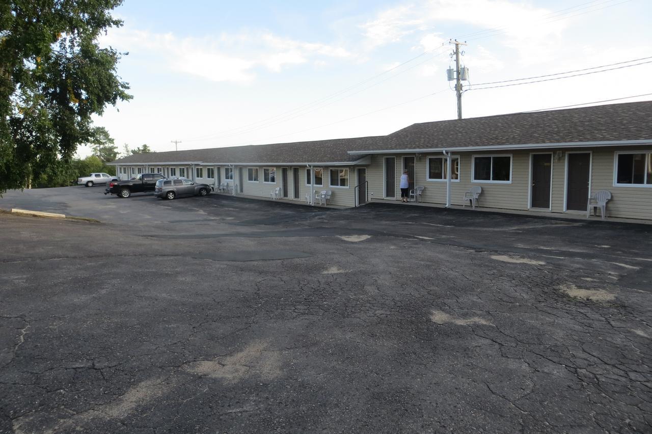 Fundy Line Motel 미라미치 외부 사진